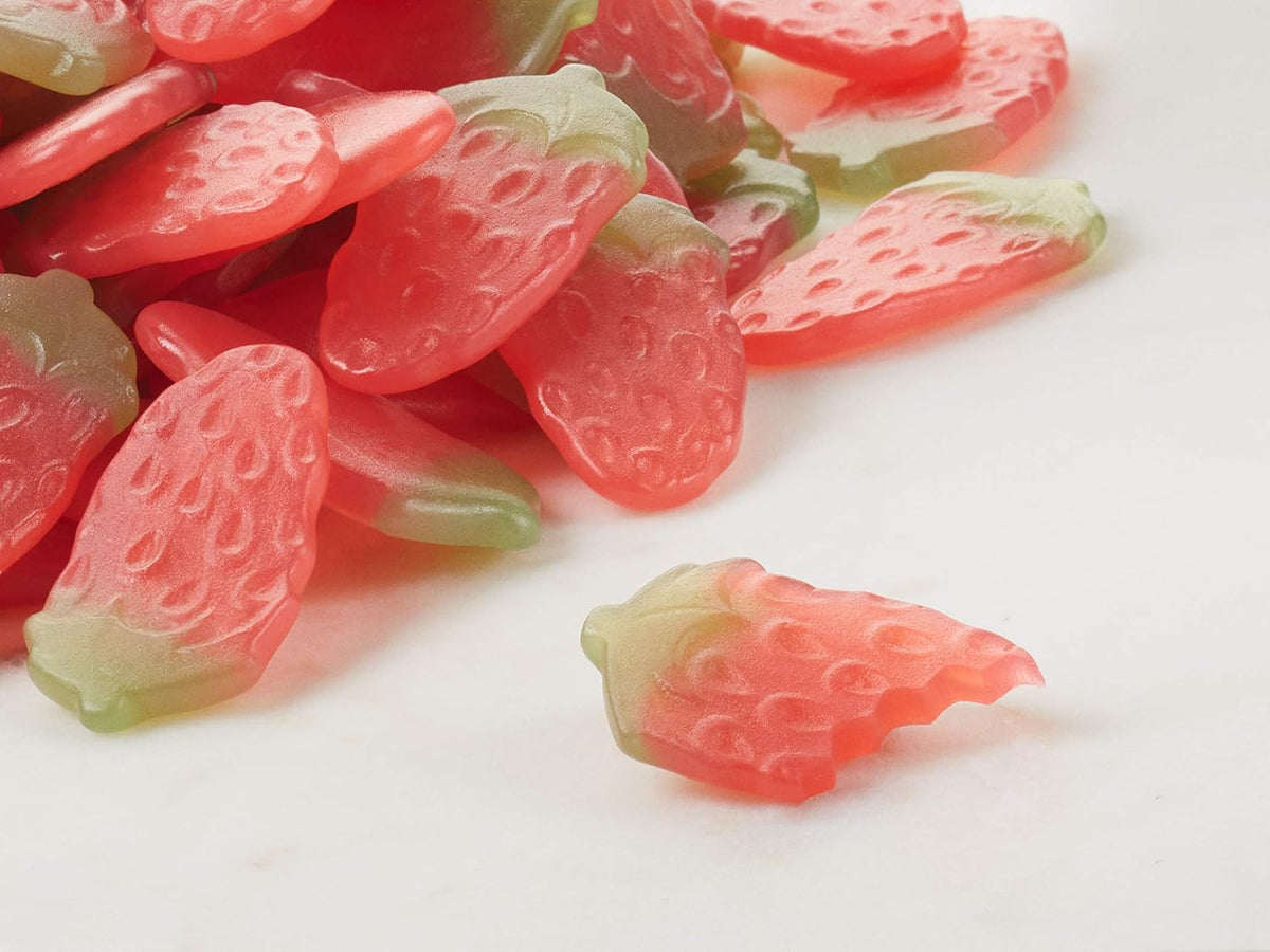 Giant Strawberry Bulk Sweets, 1 Kg