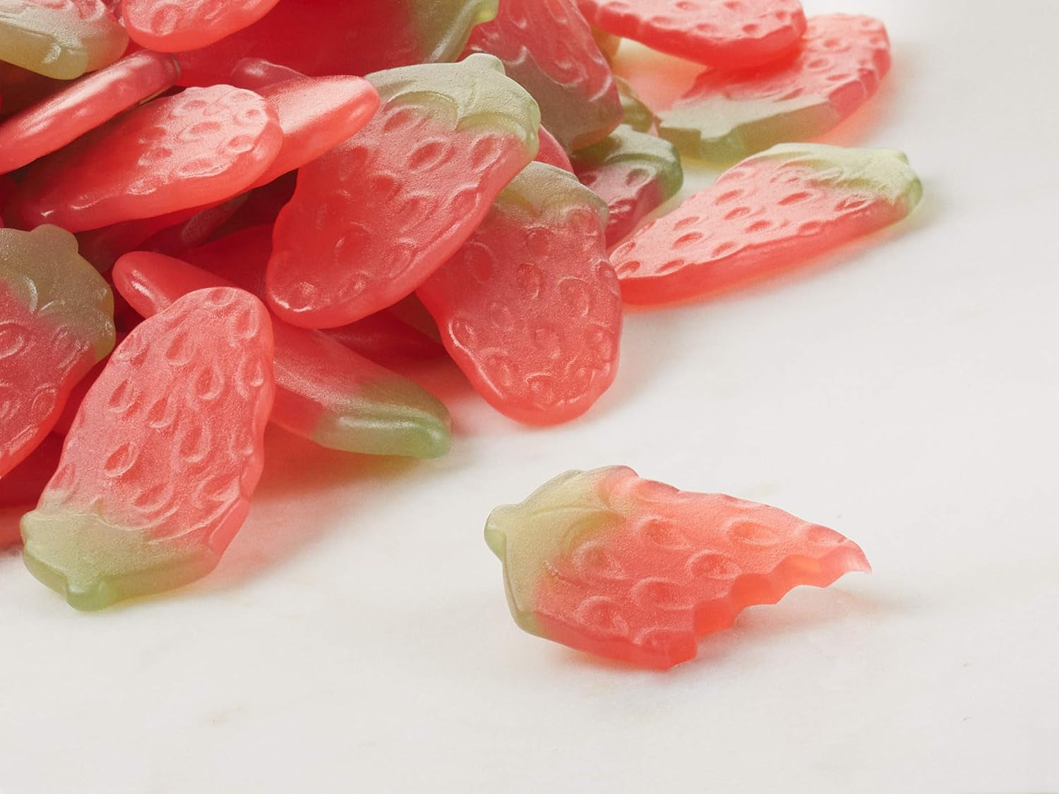 Giant Strawberry Bulk Sweets, 1 Kg